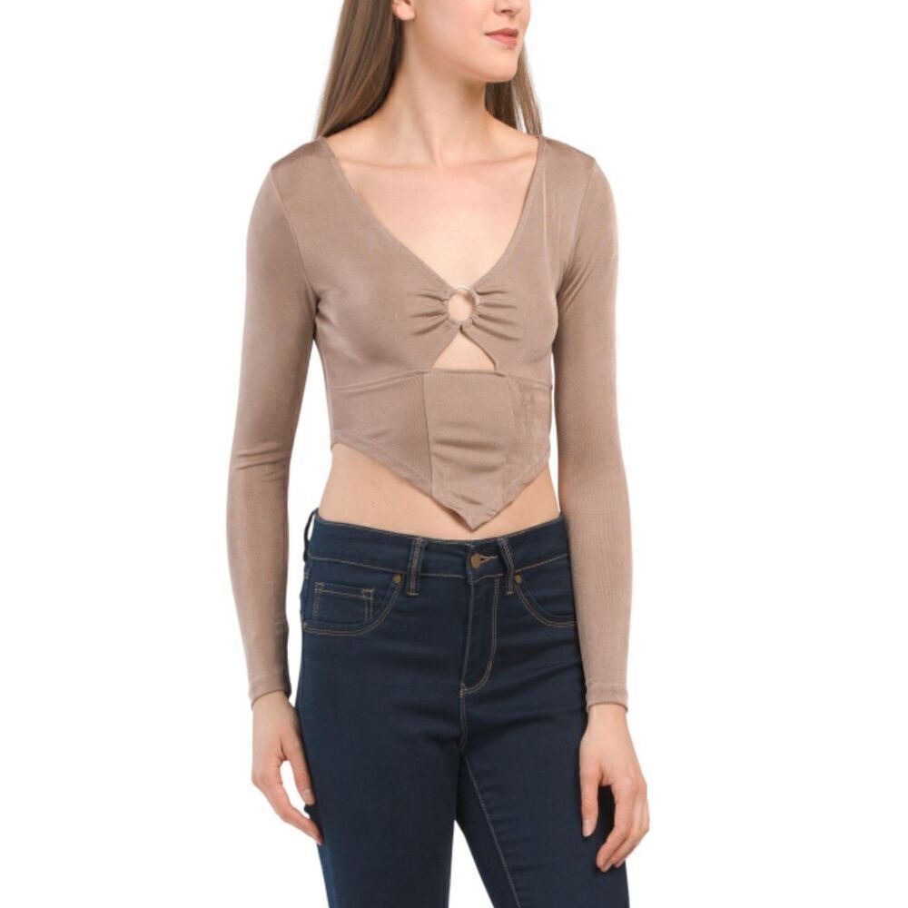 ALMOST FAMOUS Long Sleeve O-ring Top With Cut Out And Pointed Hem Size Large nwt